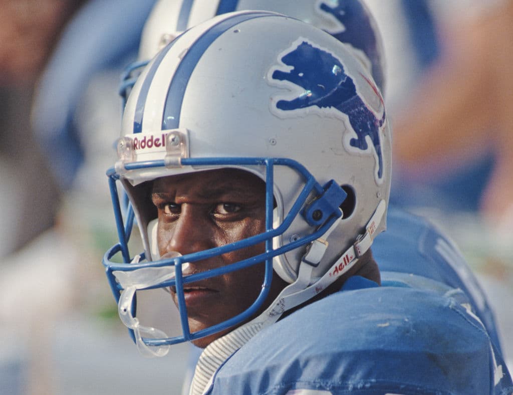 <b>Detroit Lions: RB Barry Sanders</b>. Solo jugó 10 años en la NFL, todos con los Lions. Promedió 1,526 yardas por año. Para muchos, se retiró antes de tiempo. Sería el líder de yardas terrestres histórico.