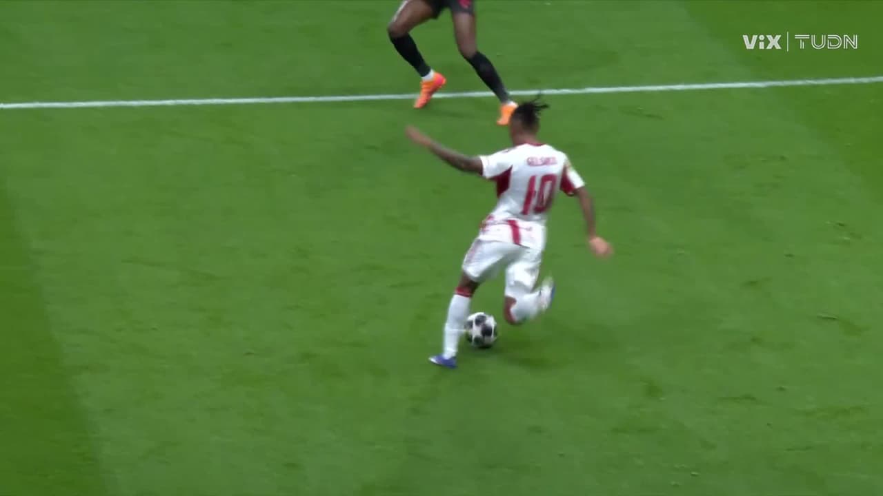 ¡La jugada estilo Maradona que hace Gelson Martins vs. Leverkusen!