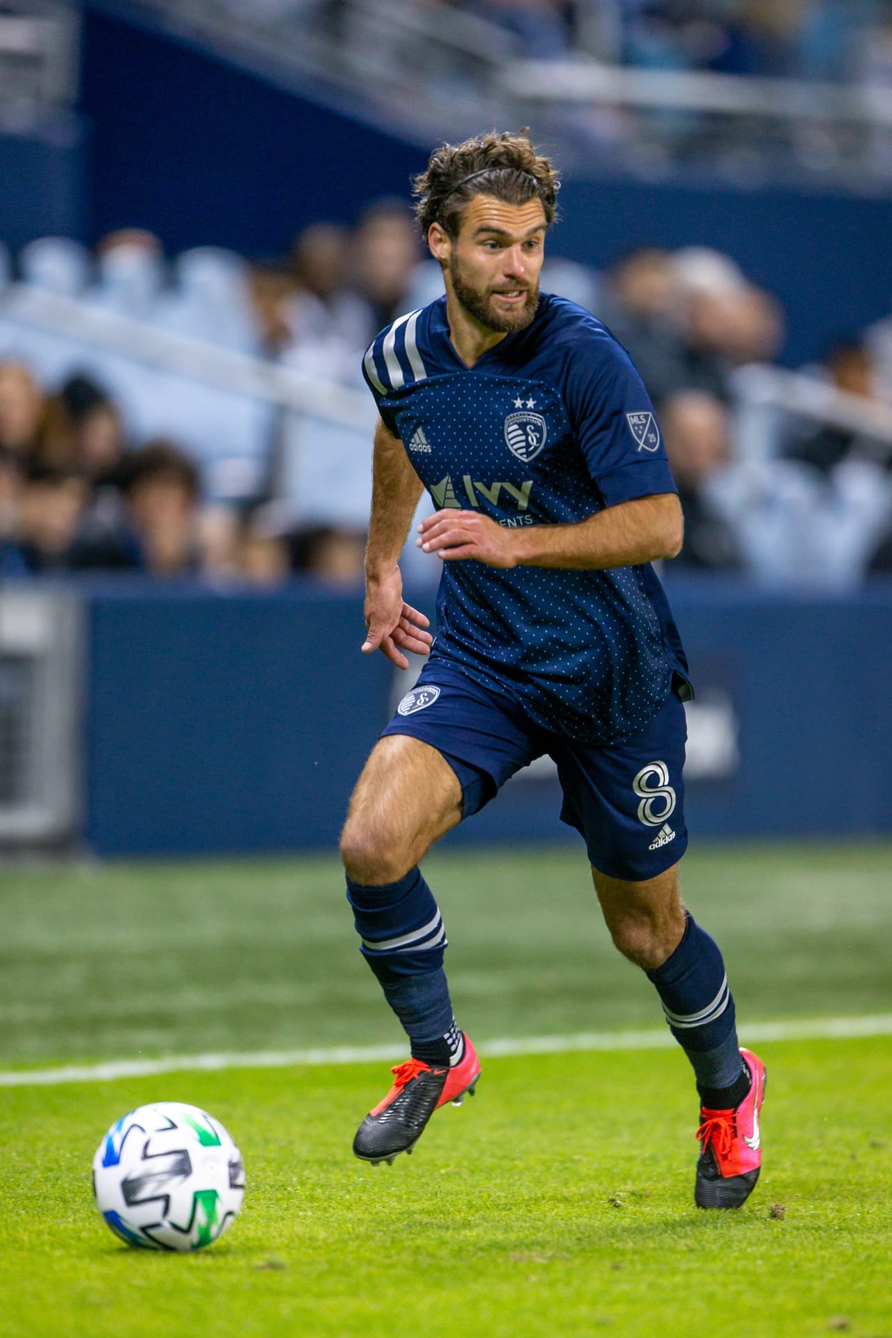 GRAHAM ZUSI - Defensor / Volante (Sporting Kansas City)