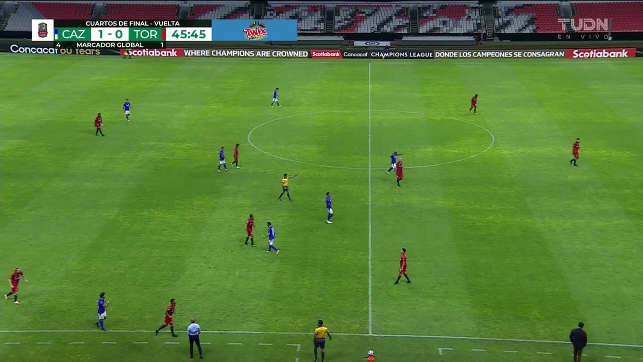 ¡TIRO ATAJADO! disparo por Walter Montoya.