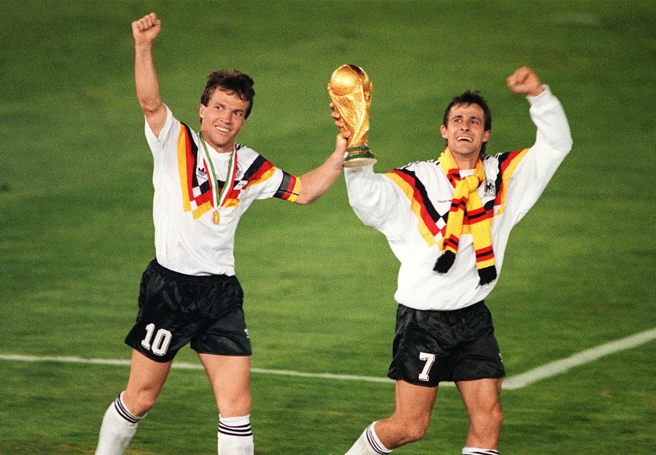 El alemán Lothar Matthaus (izq.) igualó a Carbajal luego de sus presencias en 1982, 1986, 1990, 1994 y 1998. Cabe destacar que el germano fue una vez campeón y otra subcampeón.