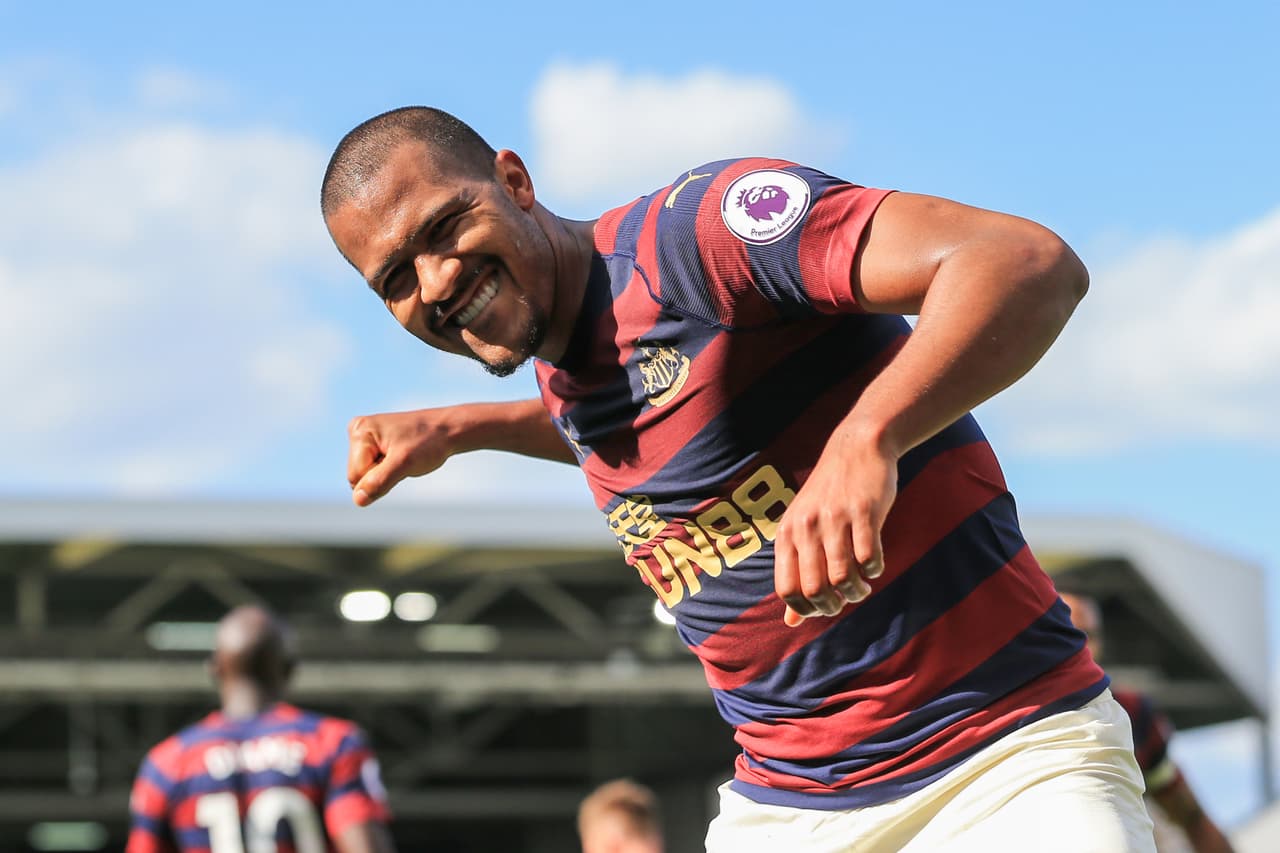 Salomon Rondon of Newcastle United celebrates scoring his sides fourth goal during the Premier League match between Fulham and Newcastle United at Craven Cottage, London on Sunday 12th May 2019. (Photo by Leila Coker/ MI News/NurPhoto via Getty Images)