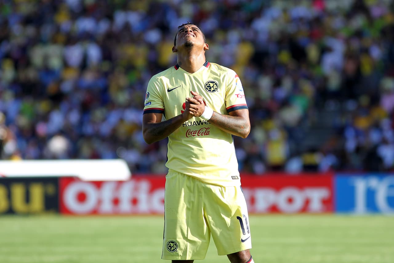 Sobre todo porque ha sido muy poco lo que ha conseguido en los banquillos de los conjuntos anteriores a los que dirigió. Sin embargo, como ocurre en estos casos, se le dio el beneficio de la duda, pero su crédito con la afición es bien poco.