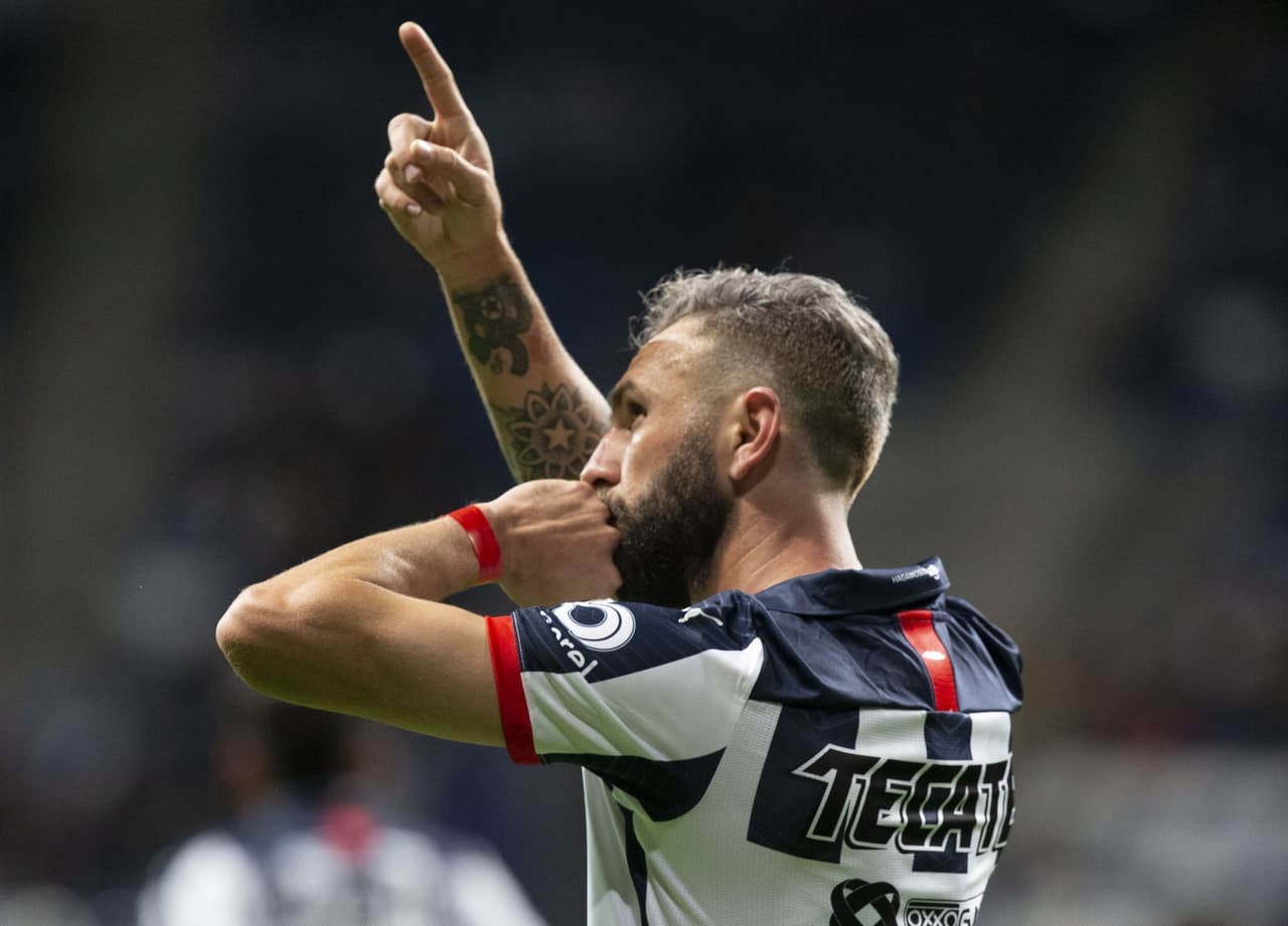 Gallardo (8’), Janssen (65’) y Layún (73’) fueron los verdugos de la noche. La siguiente ronda recibirán a Santos.