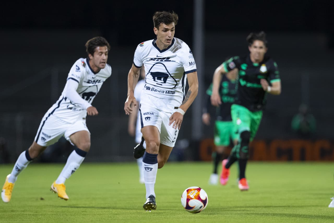 Con gol de Juan Dinenno desde los once pasos, los Pumas vencen 1-0 a Santos y se quedan con los tres puntos. Pumas rompe una mala racha de seis partidos sin ver la victoria y Santos se queda en la quinta posición del torneo.