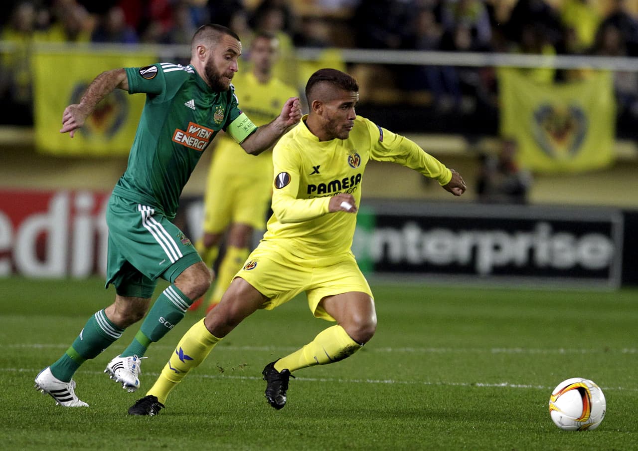 El menor de los hermanos Dos Santos construyó una sólida carrera en el Villarreal de España. (Reuters)