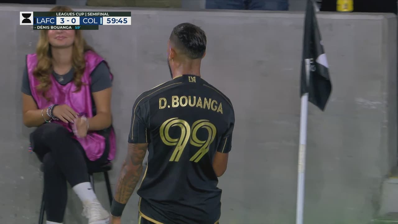 ¡Parecía un tren bala! Bouanga conduce desde atrás de media cancha y define el 3-0