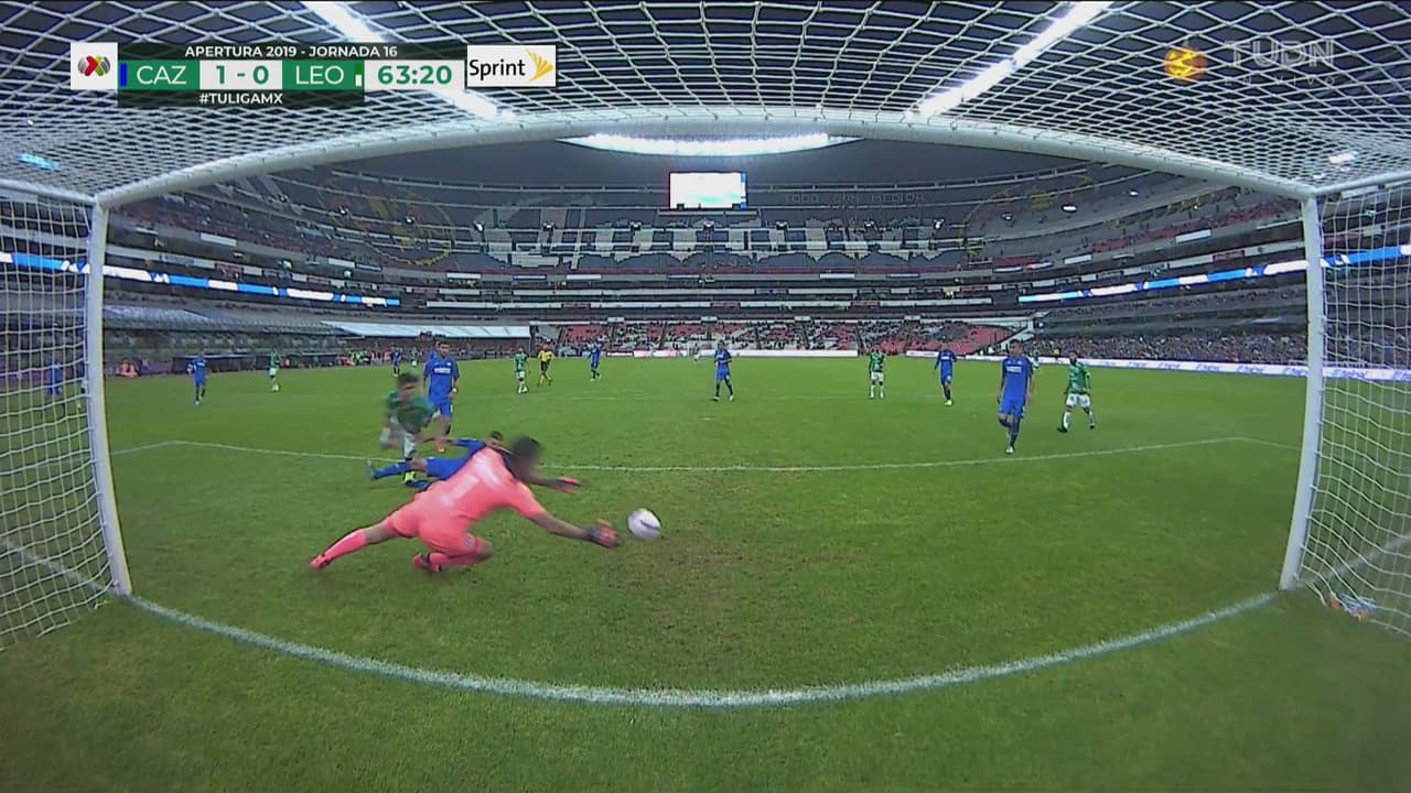 ¡Otra vez Corona! Macías no puede marcar el de la igualada