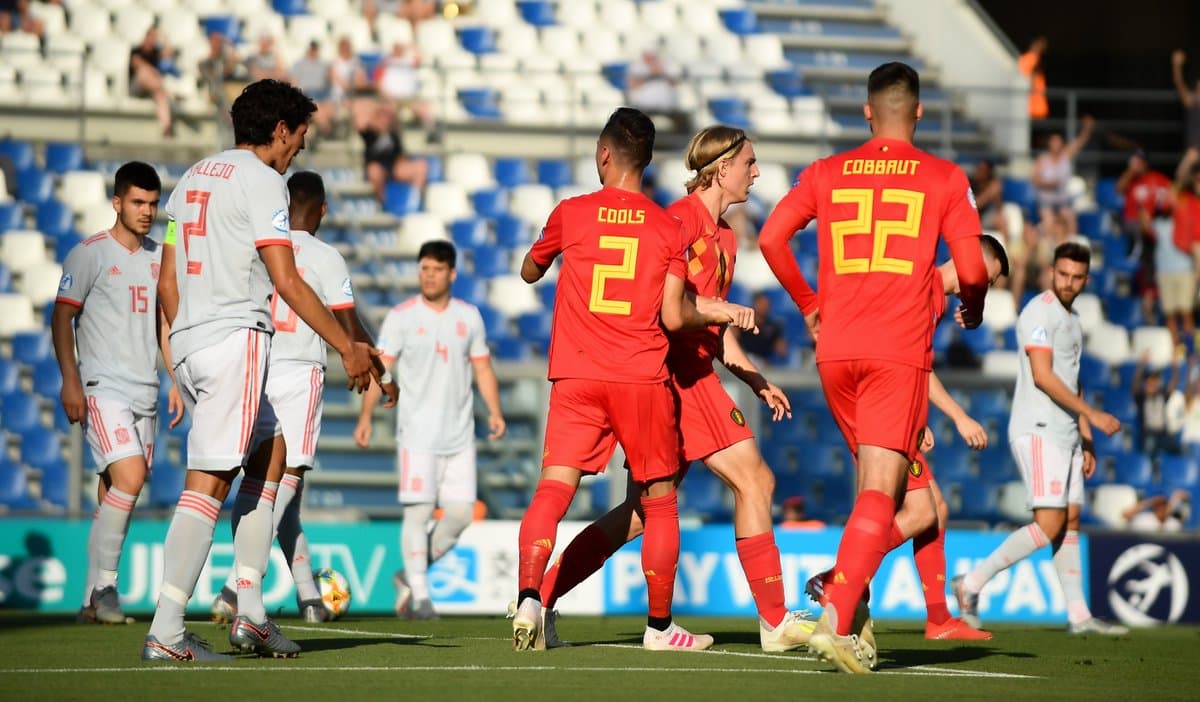 Sebastiaan Bornauw remató pero el que terminó mandando la pelota a la red fue Soler, en contra.