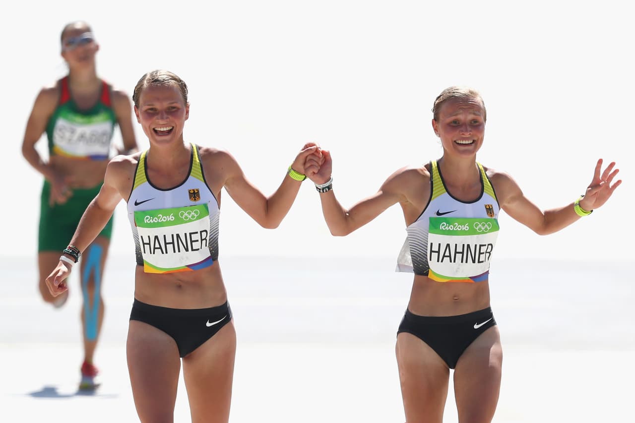 Las hermanas Anna y Lisa Hahner se llevaron los reflectores en la maratón femenil pero algunos sectores de su país no han visto la acción con agrado.