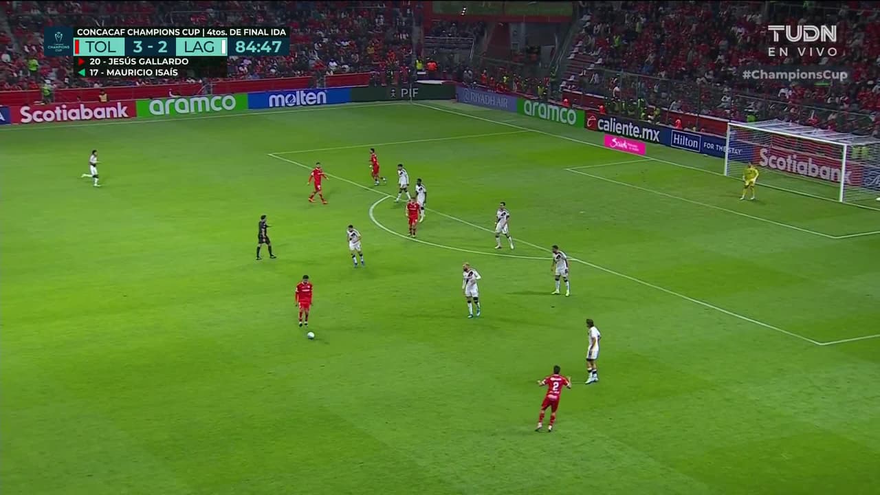 ¡GOL!  anota para Toluca. Paulinho