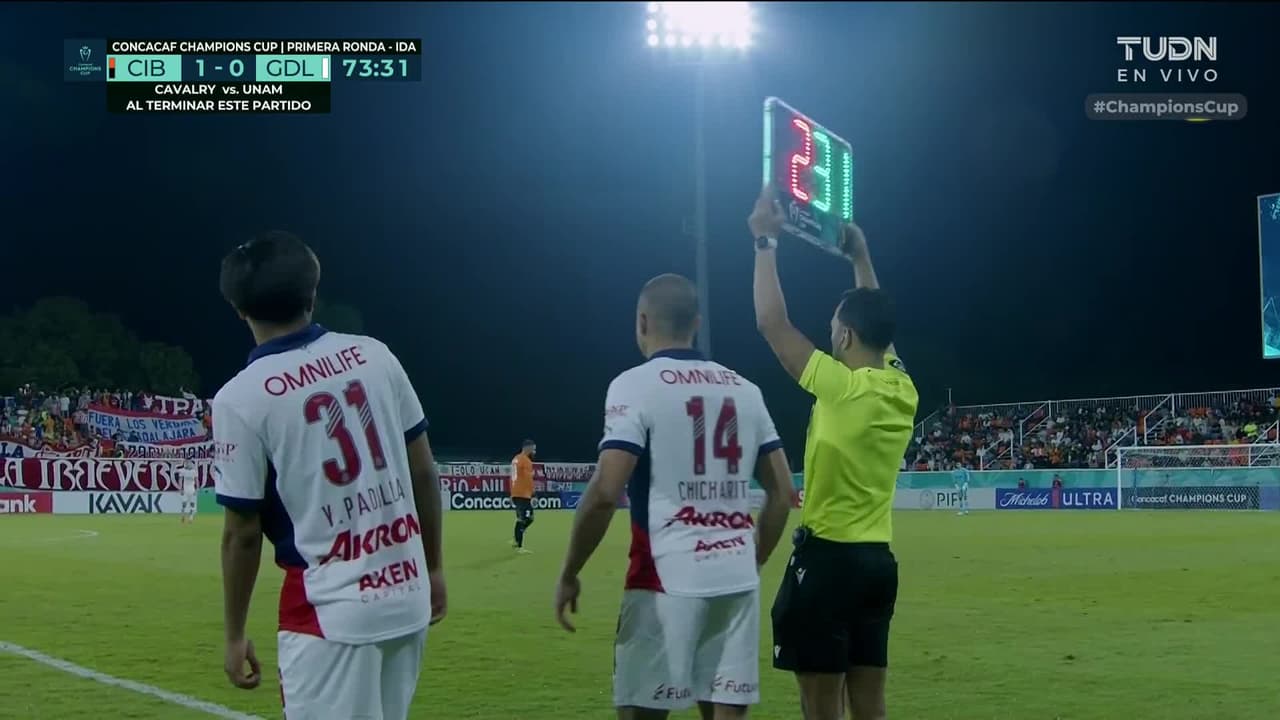 Así fue el ingreso de Chicharito para salvar a Chivas