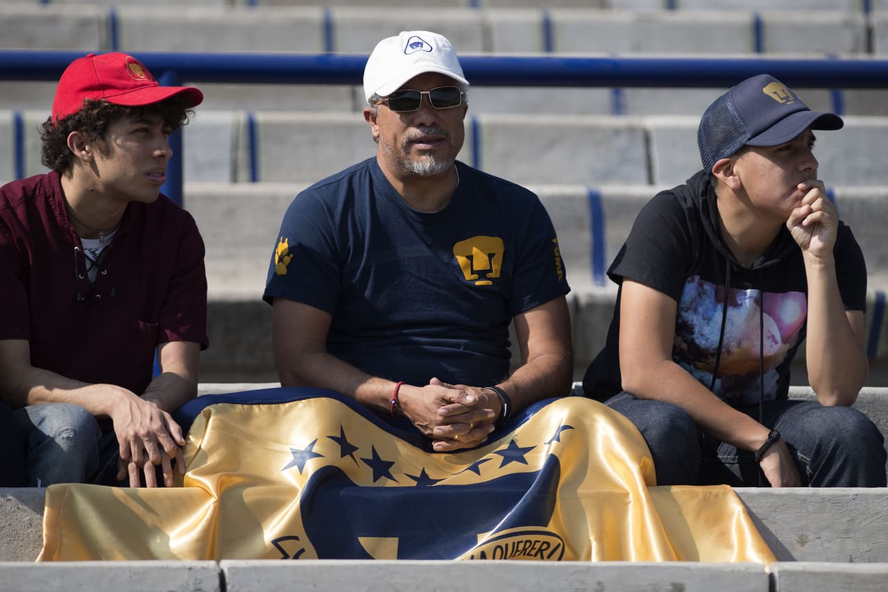 Los fanáticos le dieron un color diferente en las tribunas para el partido entre Pumas y Veracruz en el estadio Olímpico Universitario en la Jornada 1 del Clausura 2019 en la Liga MX.