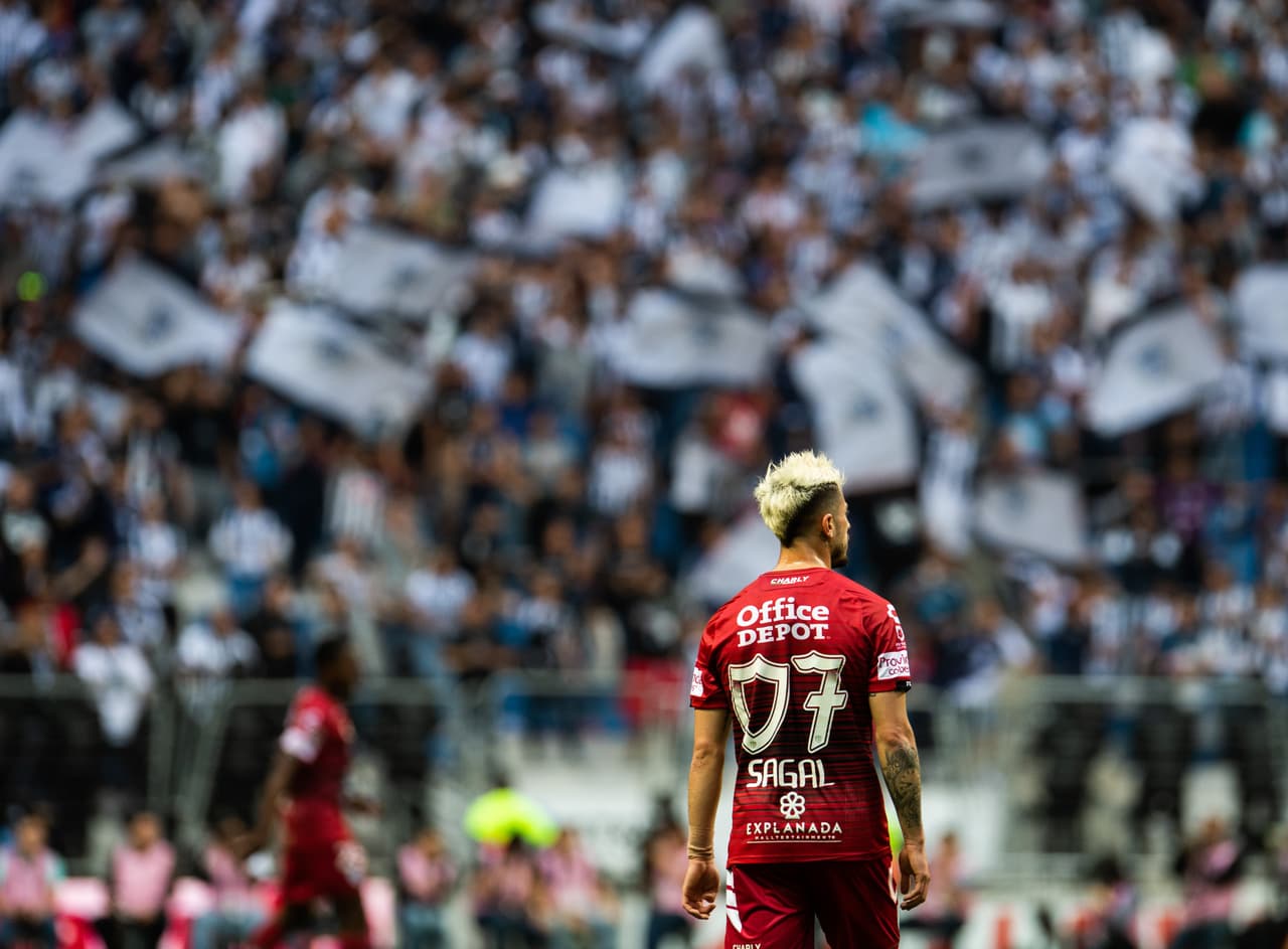 Angelo Sagal y compañía tuvieron un primer tiempo sin productividad ante Rayados.