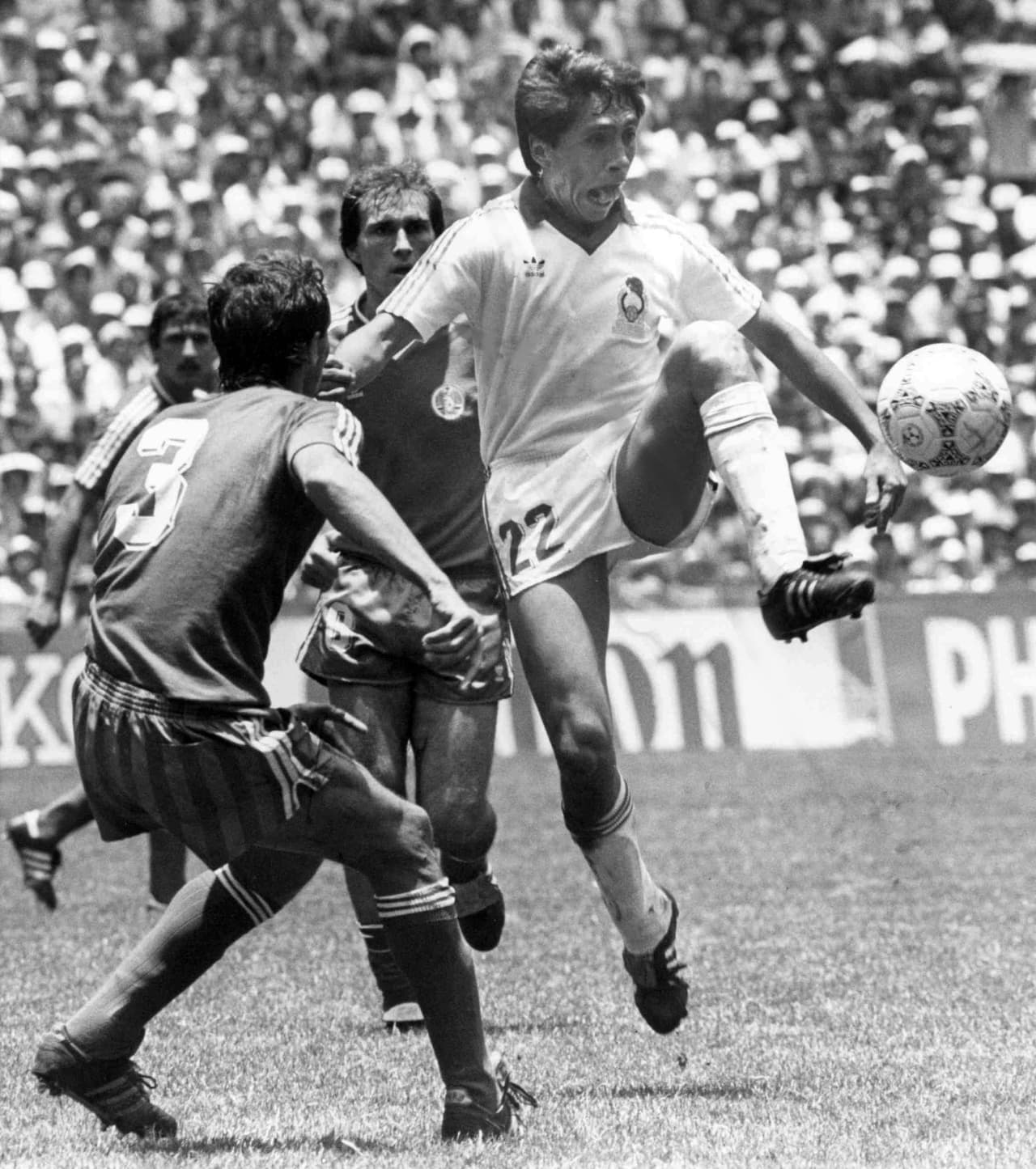 Para comenzar este glorioso recuento hay que remontarnos al Mundial de México 1986, específicamente al partido entre el Tri y Bulgaria en los Octavos de Final.