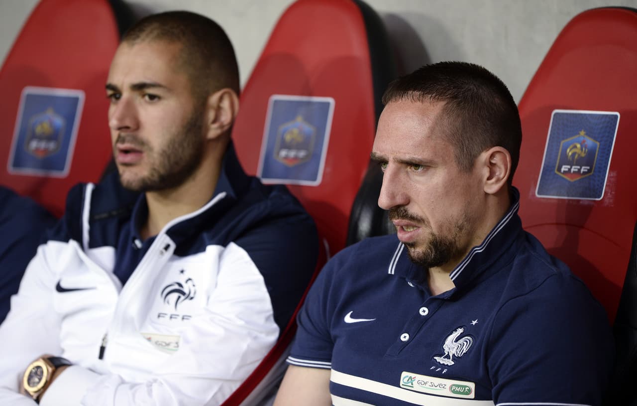 Karim Benzema y Frank Ribery pasaron una pésima experiencia luego de meterse en terribles problemas por contratar a una escort que luego se conocería era menor de edad.