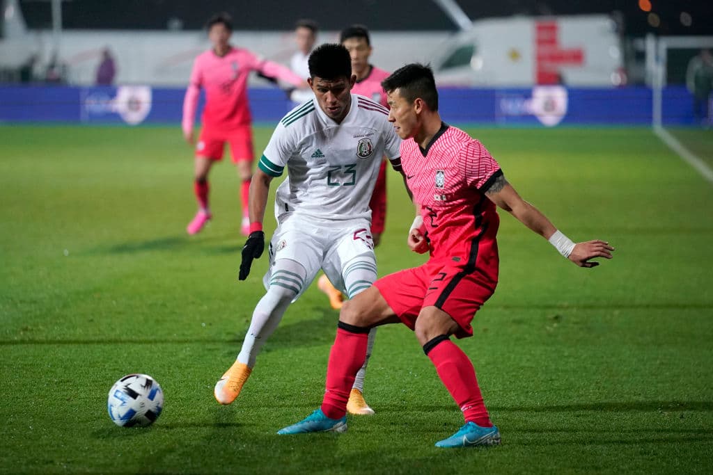 Corea del Sur abrió el marcador a los 20’ de juego. Apareció Raúl Jiménez (67’) para marcar el empate. Un par de minutos después Antuno (69’) dio vuelta al marcador y Salcedo (70’) marcaba el tercero para México. Al 87’ Kyung -won hizo el segundo de los asiáticos.