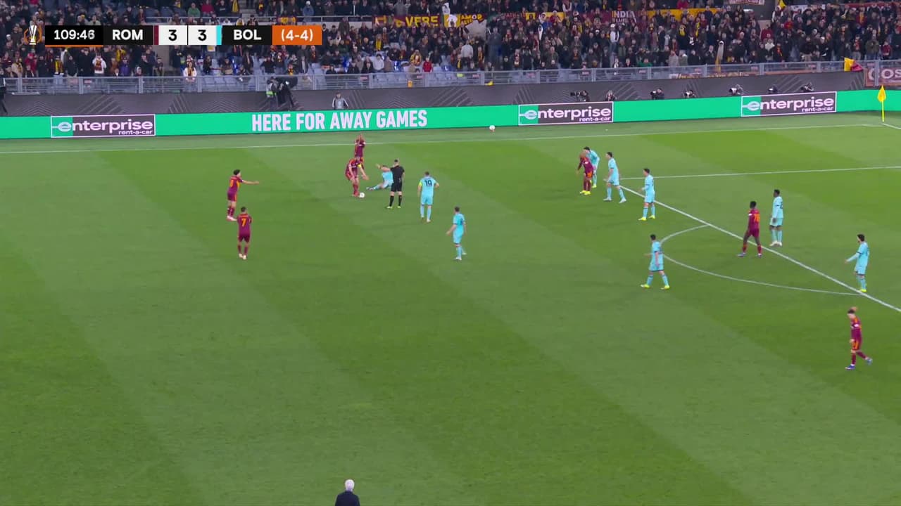 ¡GOL!  anota para Bologna. Nicolò Cambiaghi