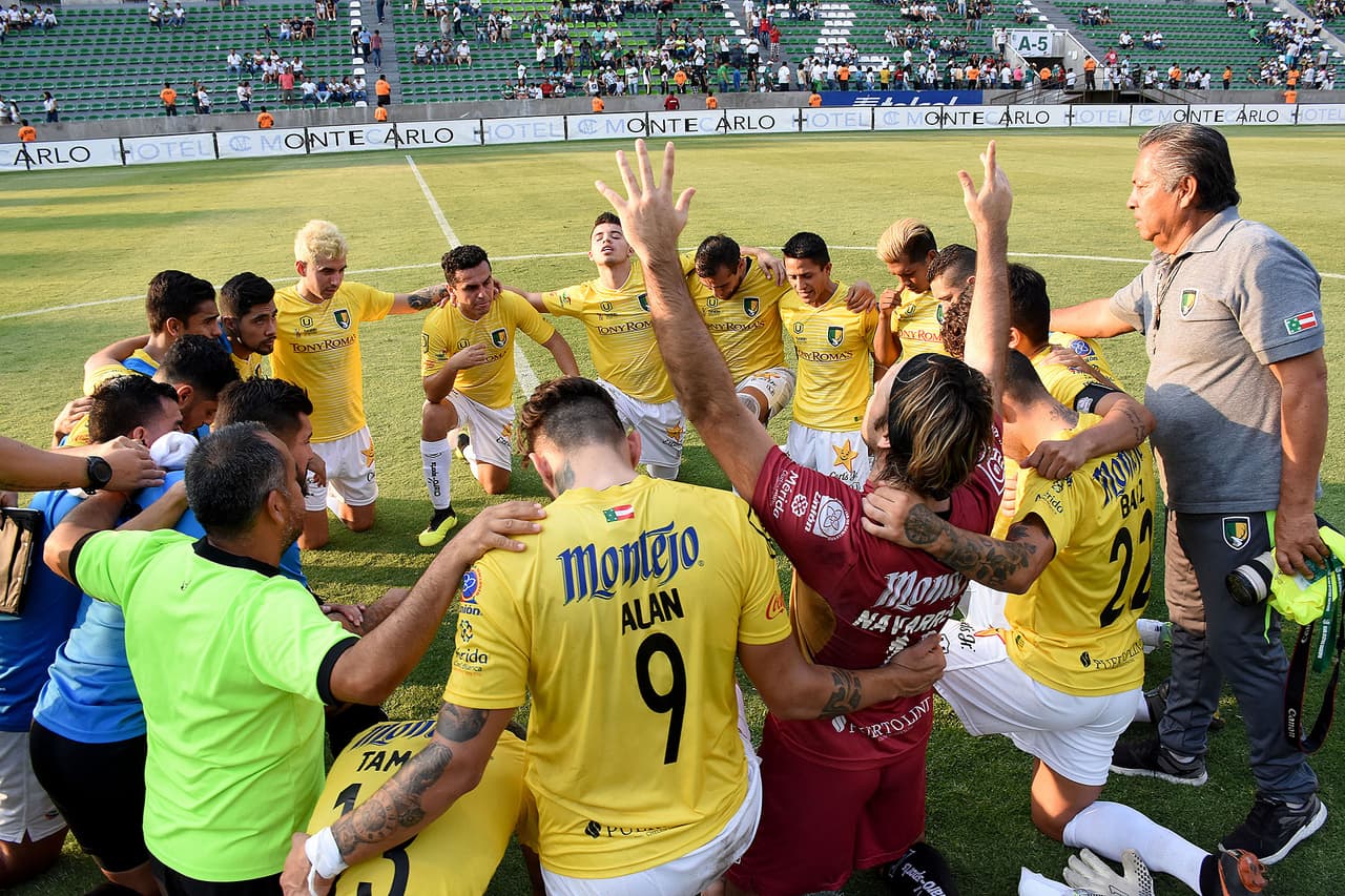 Los Jugadores de los Venados de Mérida destejaron así luego de superar al Atlético Zacatepec en la eliminatoria de Cuartos de Final del Clausura 2019 de la Liga de Ascenso MX, que se efectuó en el Estadio Agustín "Coruco" Díaz.
