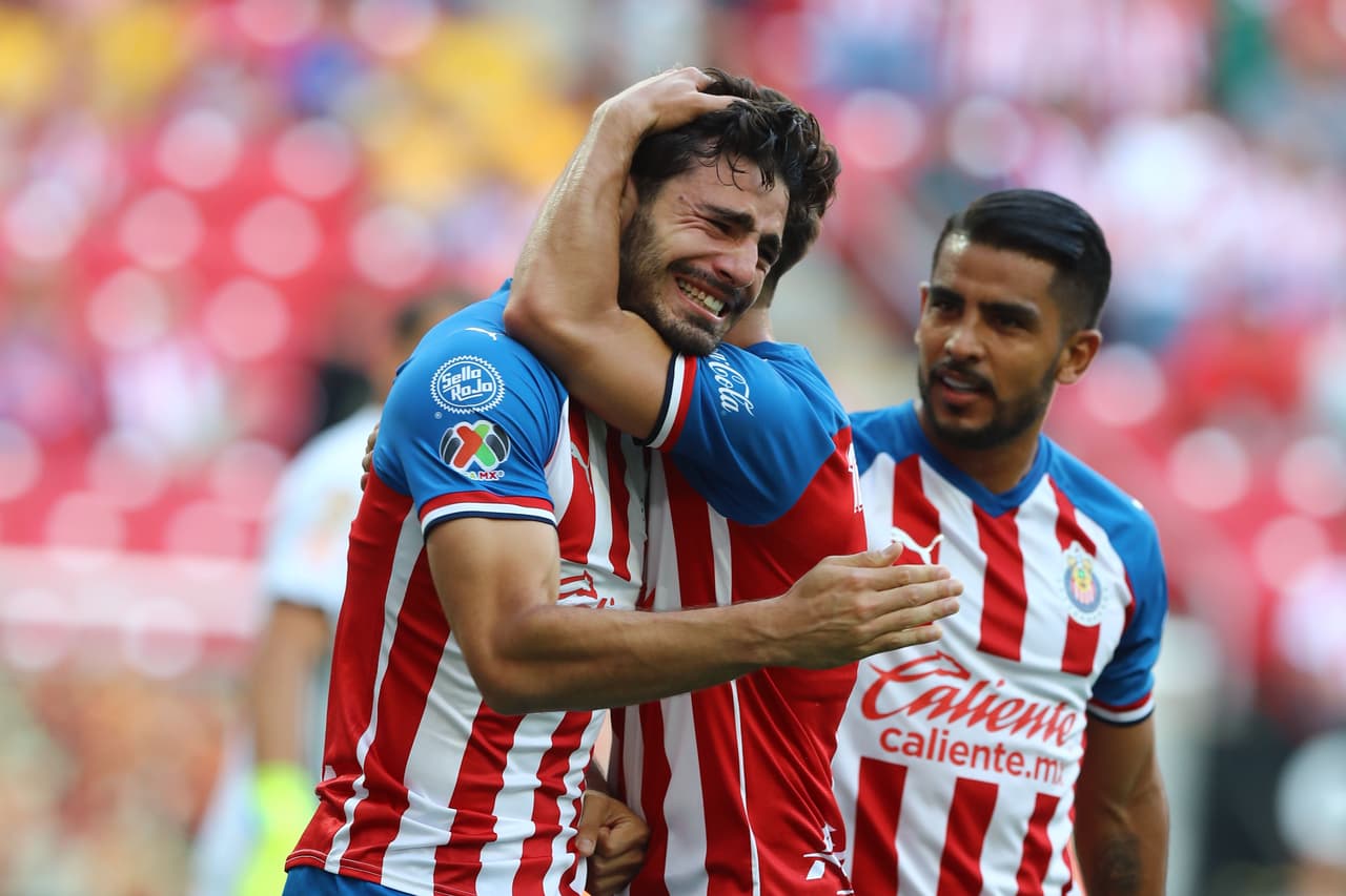 Gol de Antonio Briceño en el Chivas 2-0 Tigres