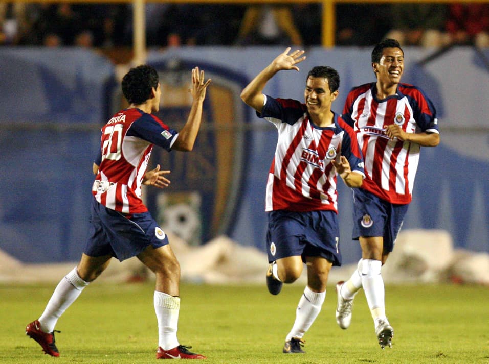 Tres años antes Omar Bravo con 11 dianas venció a Javier Cámpora por un gol gracias a un doblete en la penúltima fecha.