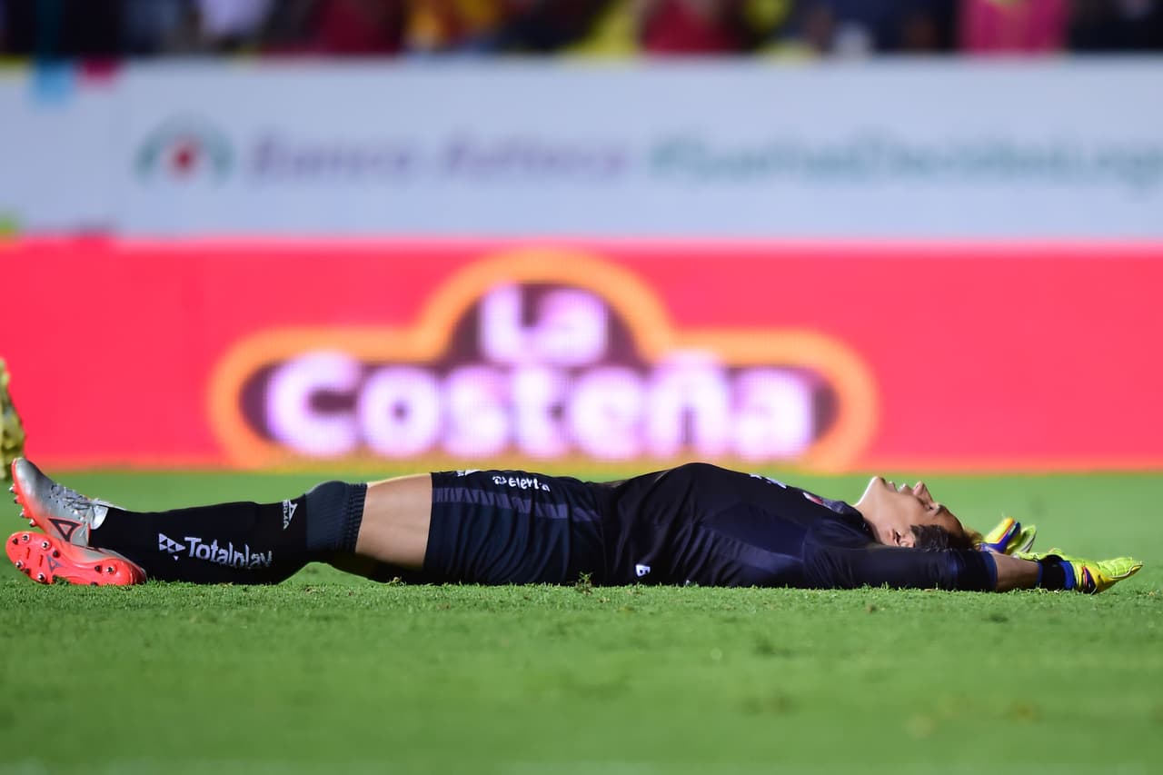 Sosa no pudo hacer mucho para evitar la caída de su arco en propia casa.