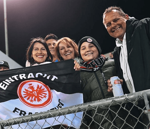 Otro grupo de aficionados que, con el pretexto de escapar del crudo invierno alemán, aterrizaron en Florida para ver al equipo de sus amores.