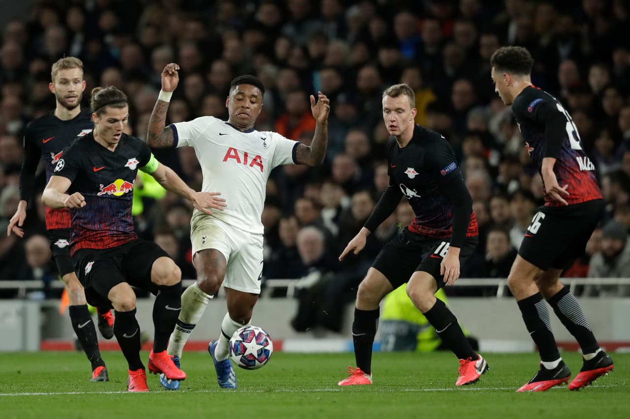 Leipzig se aproximó con más claridad pero faltaba la definición en el último tercio del campo; mientras tanto, los locales no lograban llegar agrupados al área rival y solo mediante jugadas a bal´ón parado había sensación de peligro.