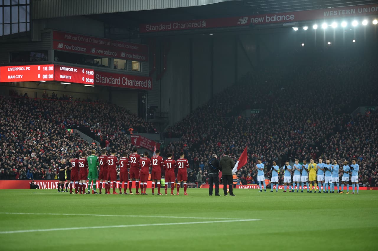 El duelo entre los dos grandes era de entrada el más llamativo por el buen momento de ambos equipos, en donde el local ya no contaría con el brasileño Phillip Coutinho.