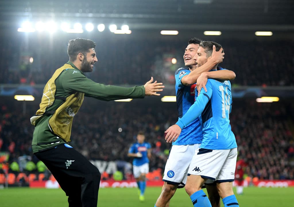 Partidazo en Anfield entre el Liverpool y la Napoli del 'Chucky' Lozano; el mexicano jugó 72 minutos.