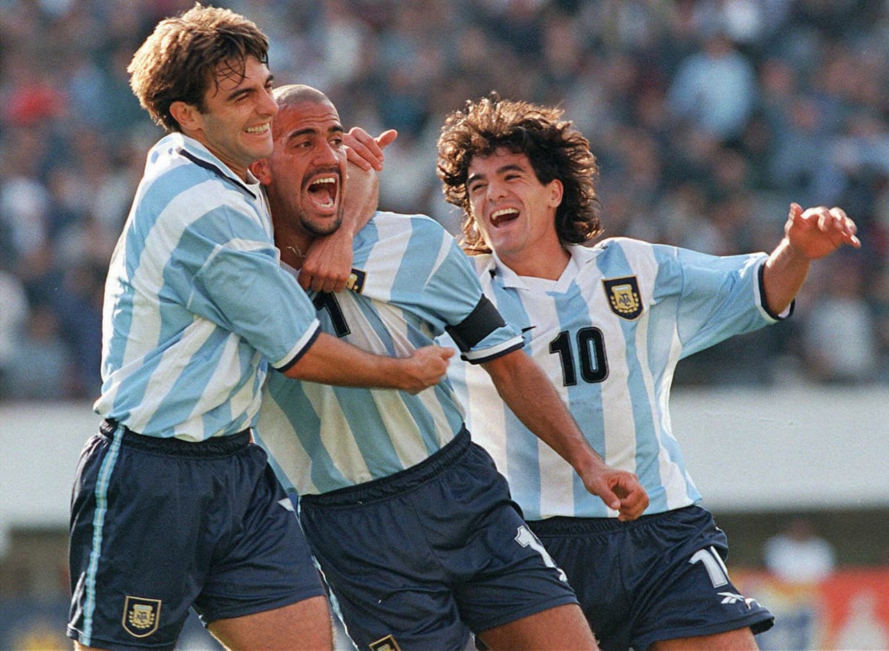 Otro baluarte de aquella generación argentina juvenil de Italia 1991 fue Juan Sebastián Verón. 'La Brujita' fue campeón de liga en Italia con Lazio e Inter, Inglaterra con Manchester United) y de su país con Estudiantes, equipo con el que también ganó la Copa Libertadores.