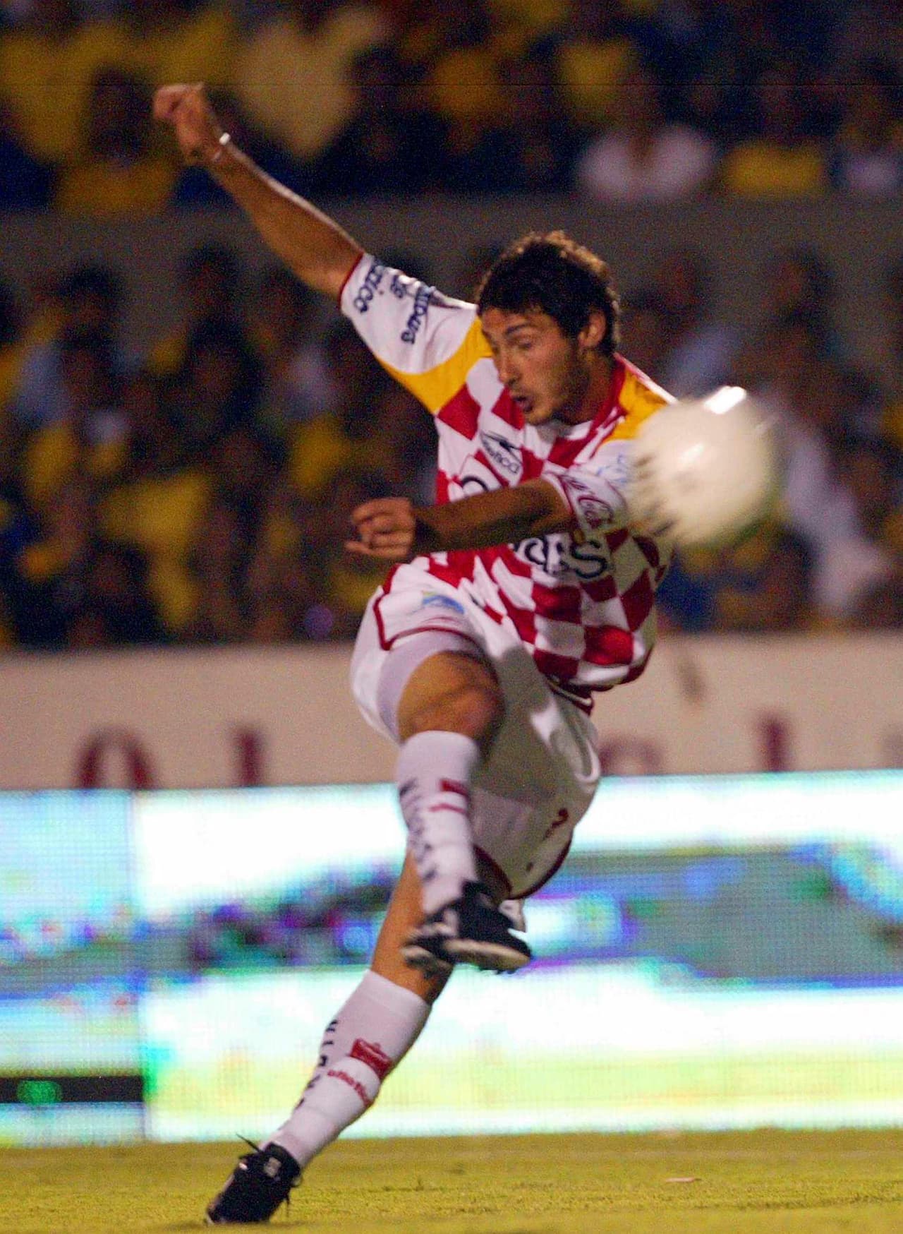 Los de la Autónoma de Guadalajara comenzaron adelante con un golazo de Diego Colotto.