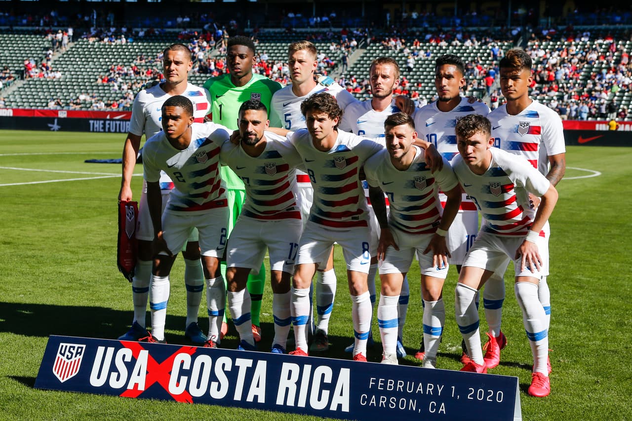 Estados Unidos sorprende con convocatoria de 23 'europeos'