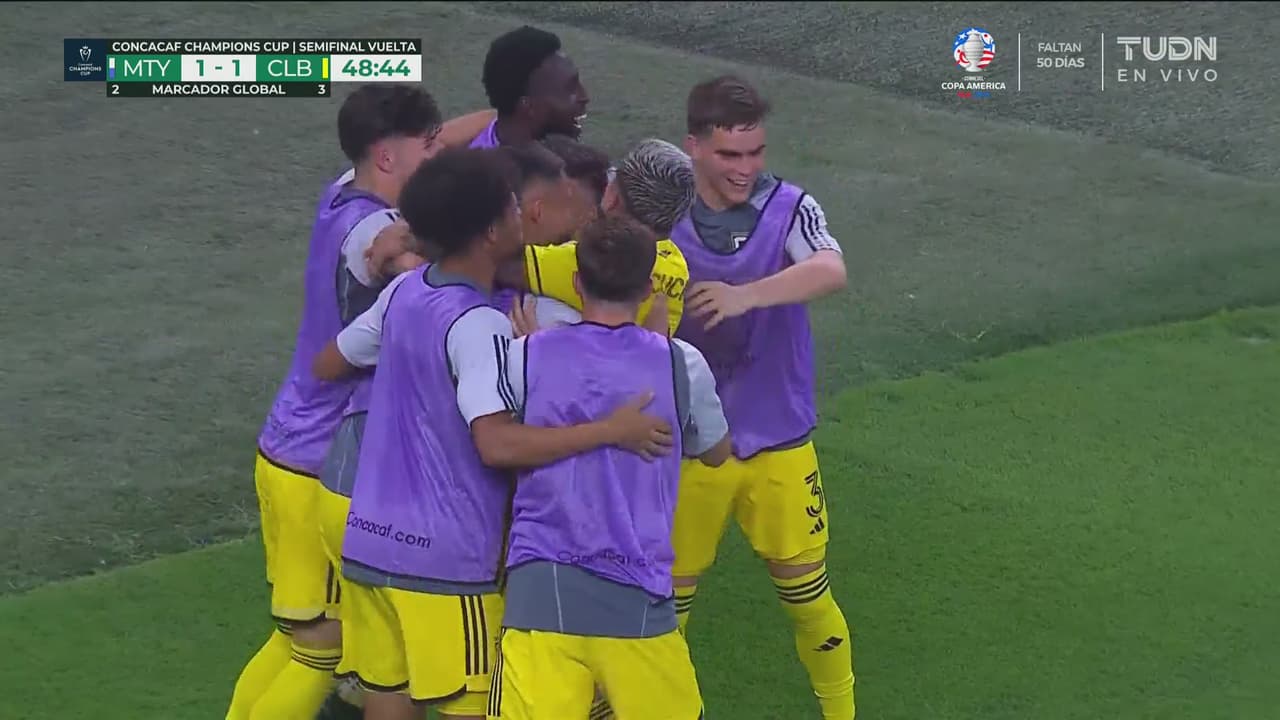 ¡Llegó la voltereta del Crew! Gol de Rossi que silencia el Gigante de Acero