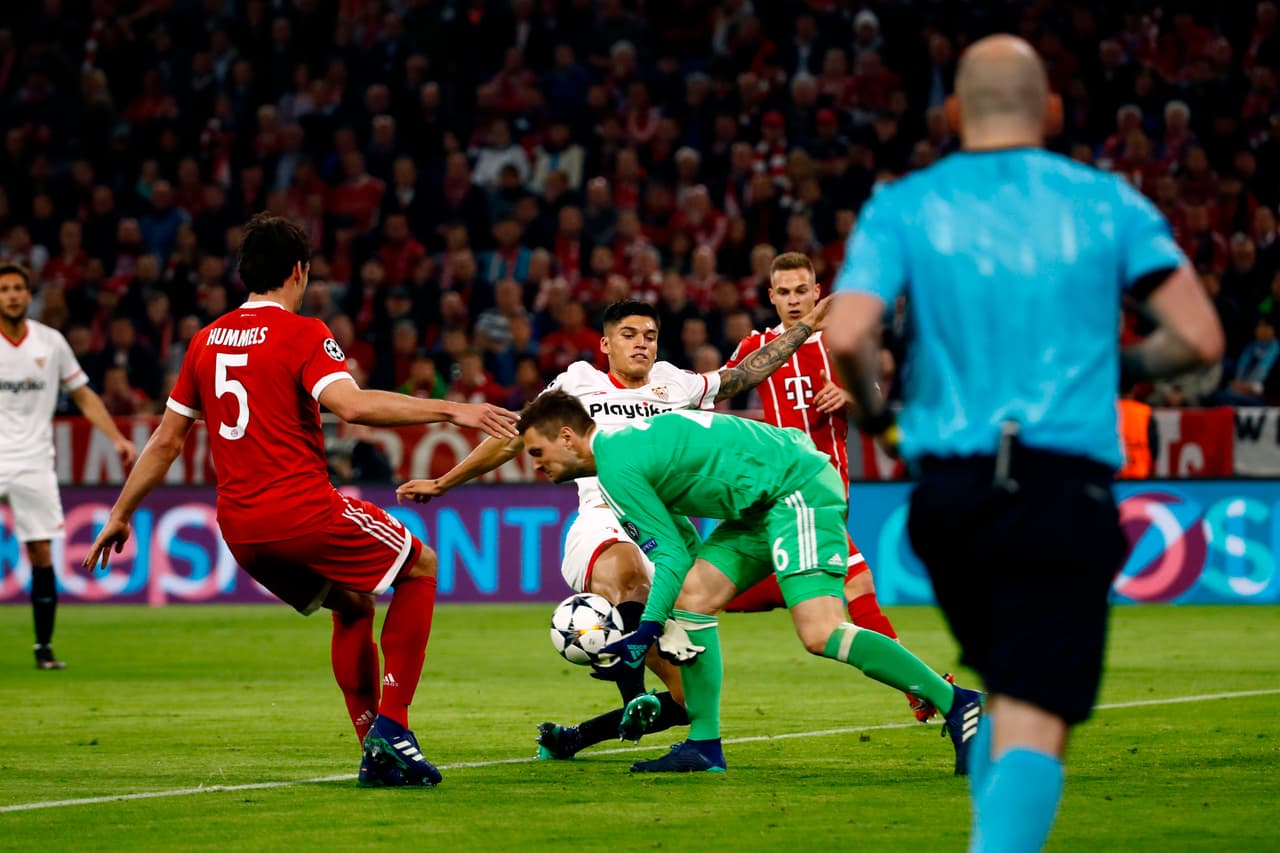 El arquero contuvo las oportunidades que el Sevilla tuvo para al menos ponerse en ventaja