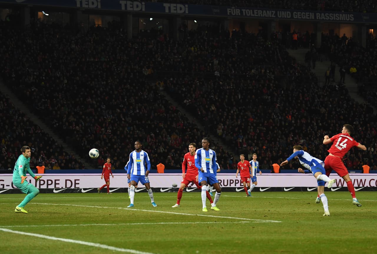 Ivan Perišić marcó el cuarto gol en el triunfo del Múnich sobre Hertha en el Estadio Olímpico de Berlín.
