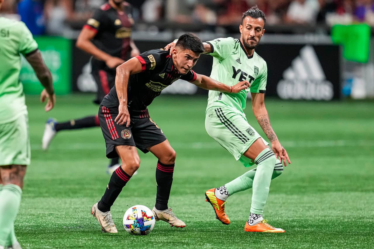 El equipo 'Verde' no dio opciones a 'las Cinco Bandas', que están lejos de la zona de acceso a los Playoffs en la Conferencia del Este.
<br>