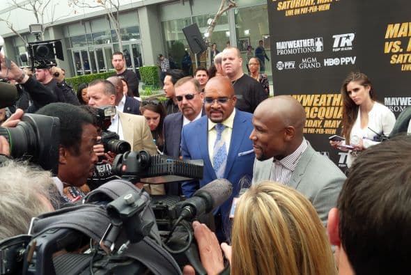 Más de 700 reporteros estuvieron en la conferencia de Manny Pacquiao y Floyd Mayweather Jr., denominada la "Pelea d‎el Siglo".