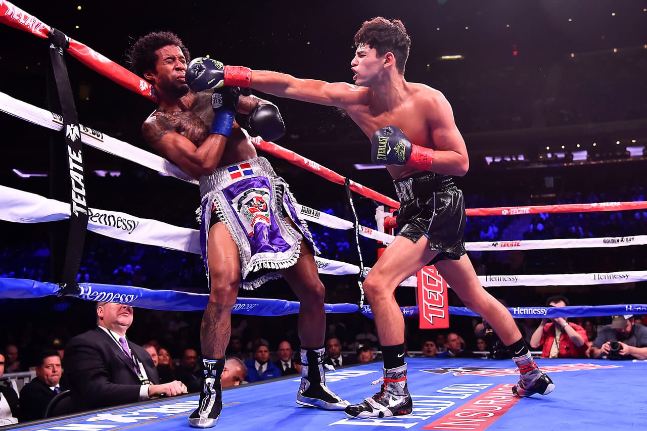 Nueva York, Estados Unidos de Norteamerica, 15 de septiembre de 2018. Ryan Garcia y Braulio Rodriguez, durante la pelea a 10 rounds en Peso Ligero, realizada en el Madison Square Garden. Foto: Imago7/Etzel Espinosa