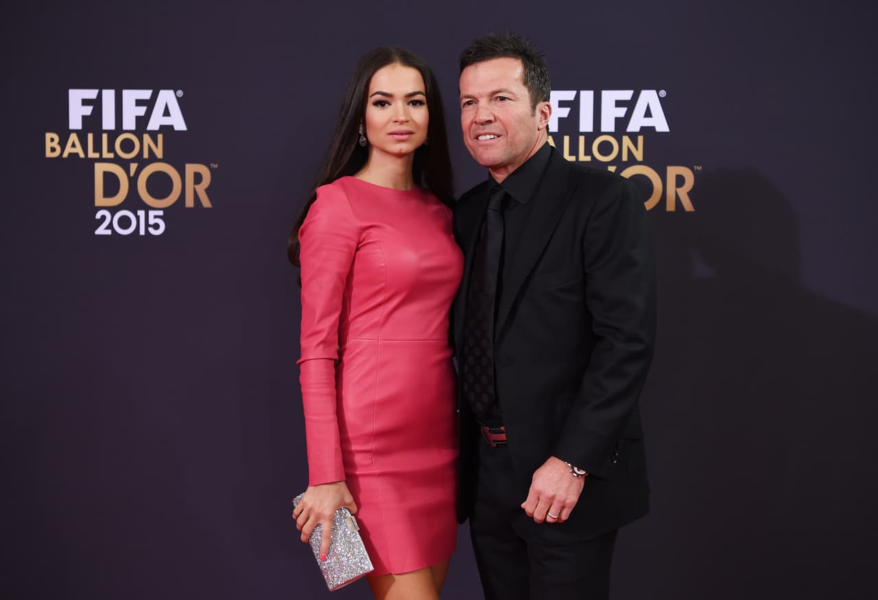 El ex-futbolista y entrenador alemán, Lothar Herbert Matthaus, estuvo bien acompañado de Anastasia Klimko durante la entrega del Balón de Oro 2015.