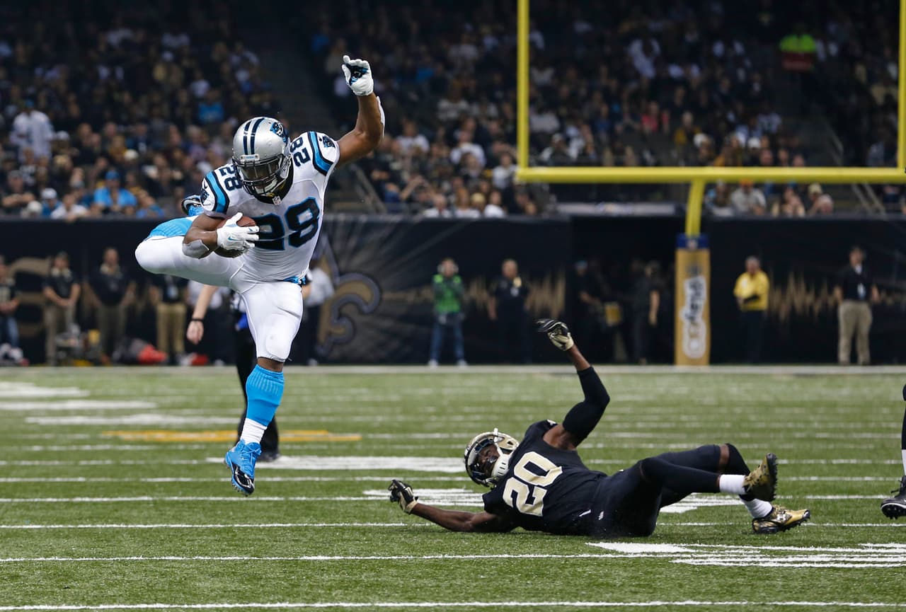 Entrando al 2015, ocho equipos han iniciado una temporada con marca de 12-0 en la era del Super Bowl. De esos ocho conjuntos, los ocho llegaron a los playoffs, seis avanzaron al Super Bowl y cuatro alzaron el 'Trofeo Lombardi'.
