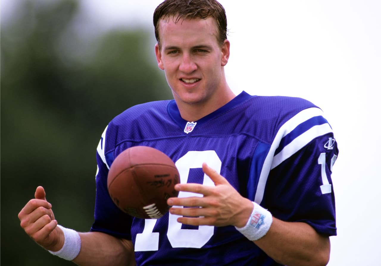 Mariota tiene cuatro partidos en esta campaña con al menos tres envíos de touchdown, empatando a PEYTON MANNING (1998) con el máximo número de este tipo de juegos en la NFL como novato.