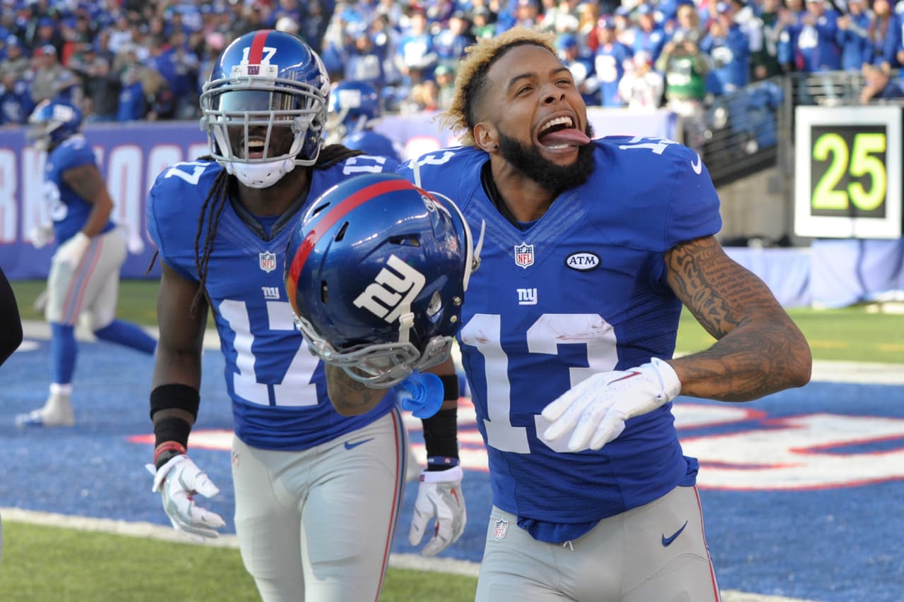 El receptor de los Giants ODELL BECKHAM JR. atrapó seis pases para 149 yardas y un touchdown. Beckham ahora tiene 169 recepciones en su carrera con lo que superó a MARQUES COLSTON (168) con el mayor número para cualquier jugador en la historia de la NFL en sus primeras dos campañas.