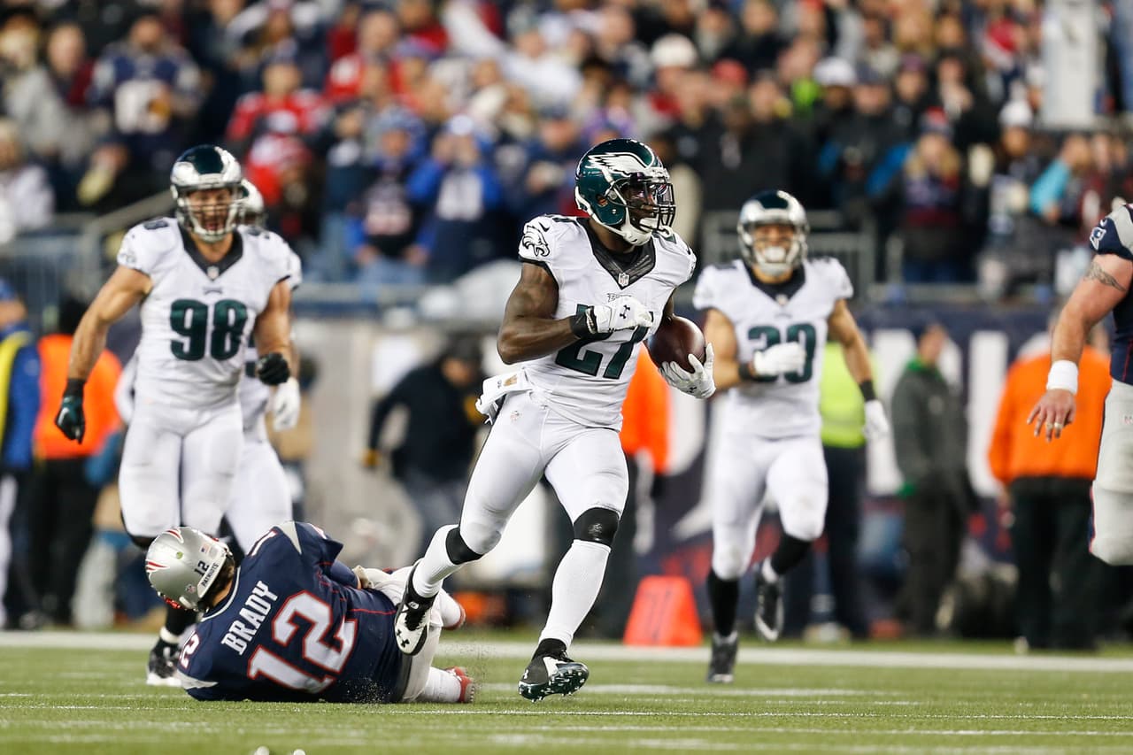 Además, el safety de los Eagles MALCOLM JENKINS tuvo una intercepción devuelta para touchdown en ambos juegos: 99 yardas en esta ocasión y 53 yardas en el partido de la campaña pasada.