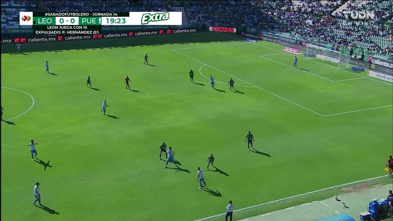 ¡TIRO ATAJADO! disparo por Pablo Parra.