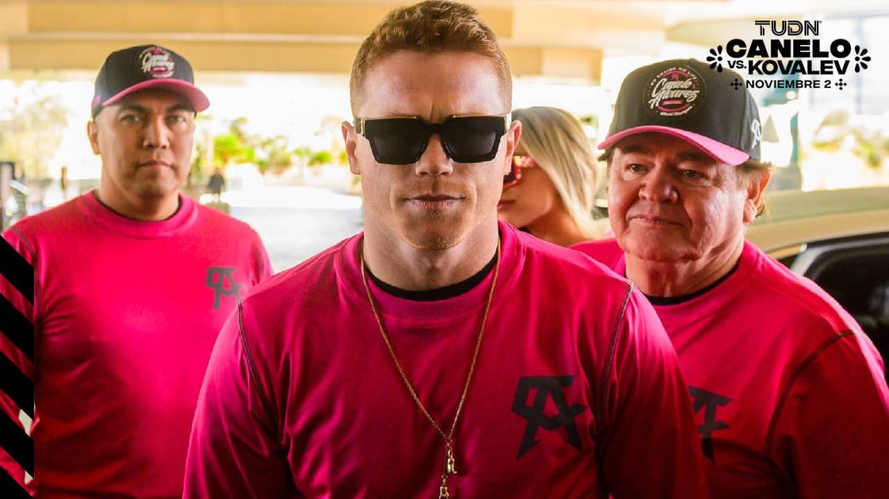 Las Vegas se iluminó con la presencia del ‘Canelo’