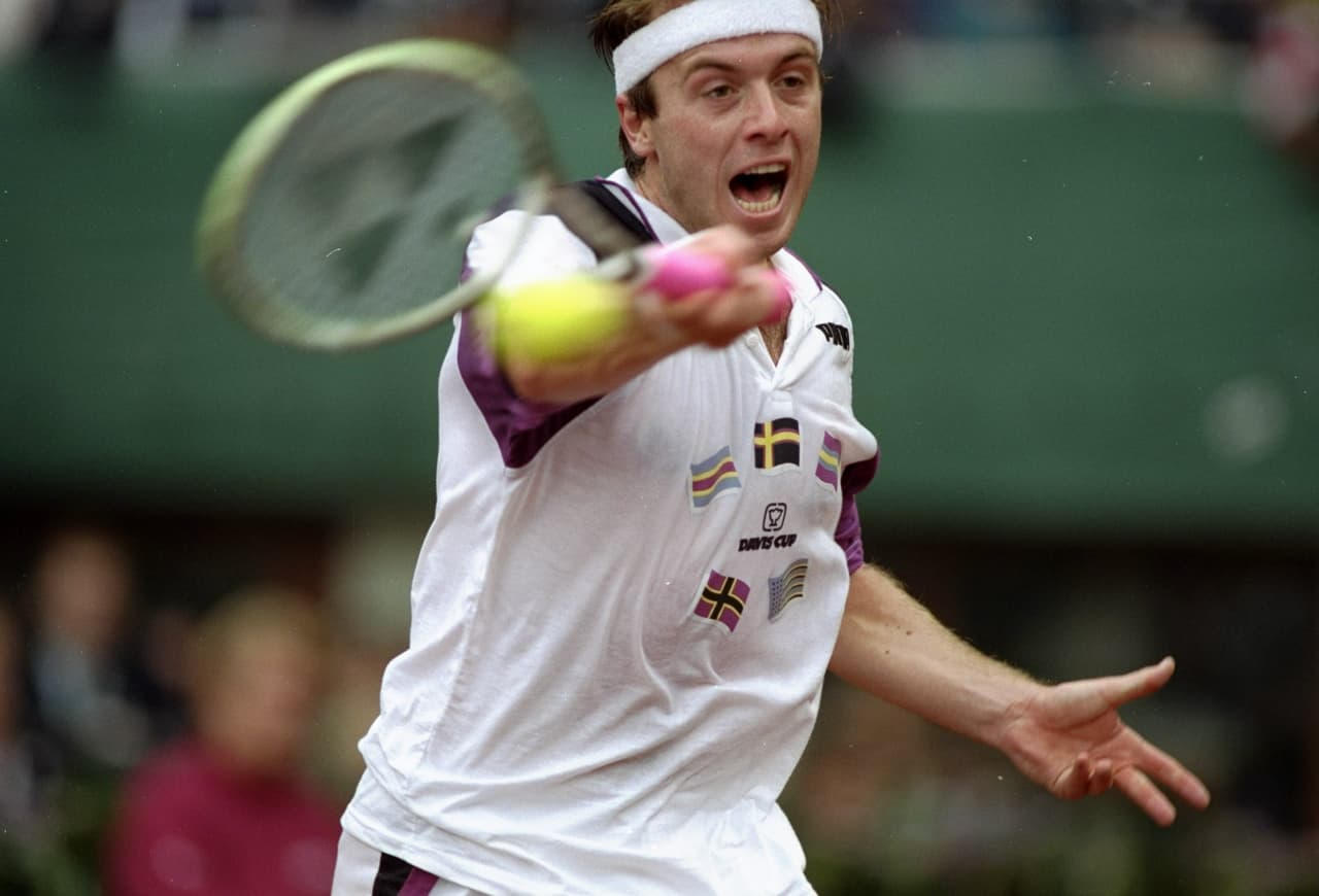 7. El austriaco Horst Skoff (en la foto) tardó 6 horas y 4 minutos para vencer al sueco Mats Wilander por 6-7 (5), 7-6 (7), 1-6, 6-4, y 9-7.