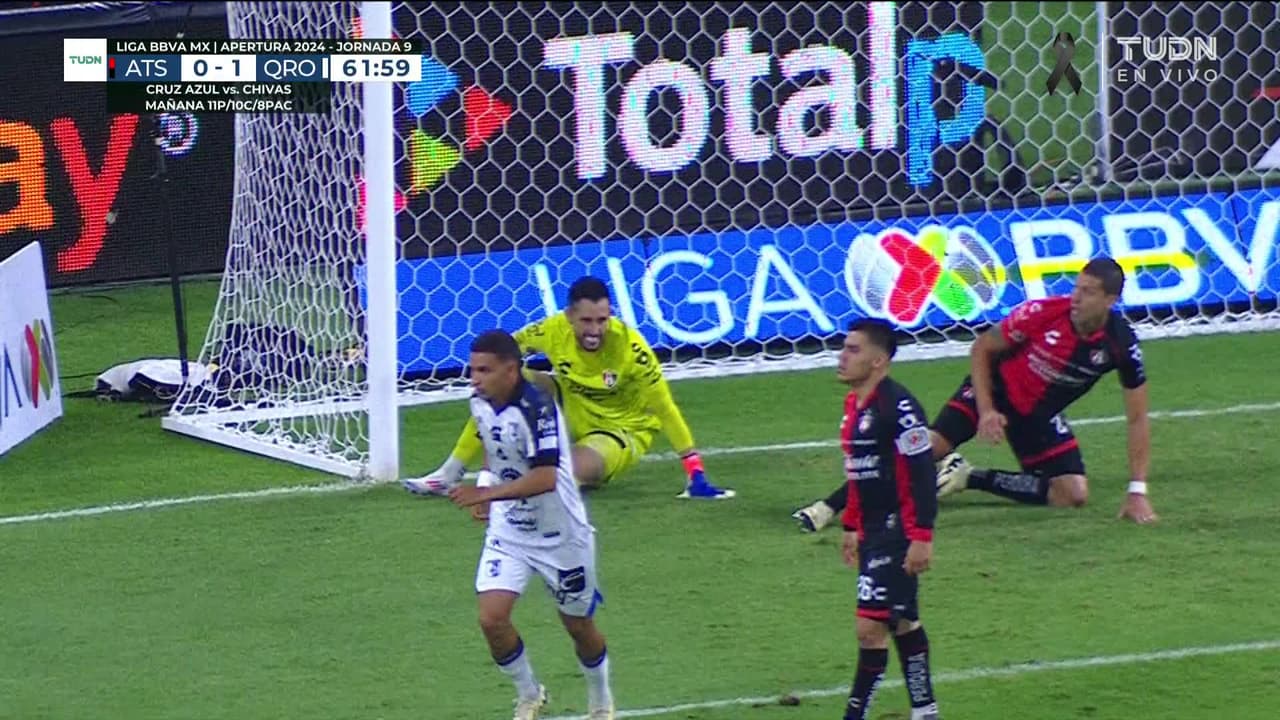 ¡TIRO ATAJADO! disparo por Aldo Rocha.