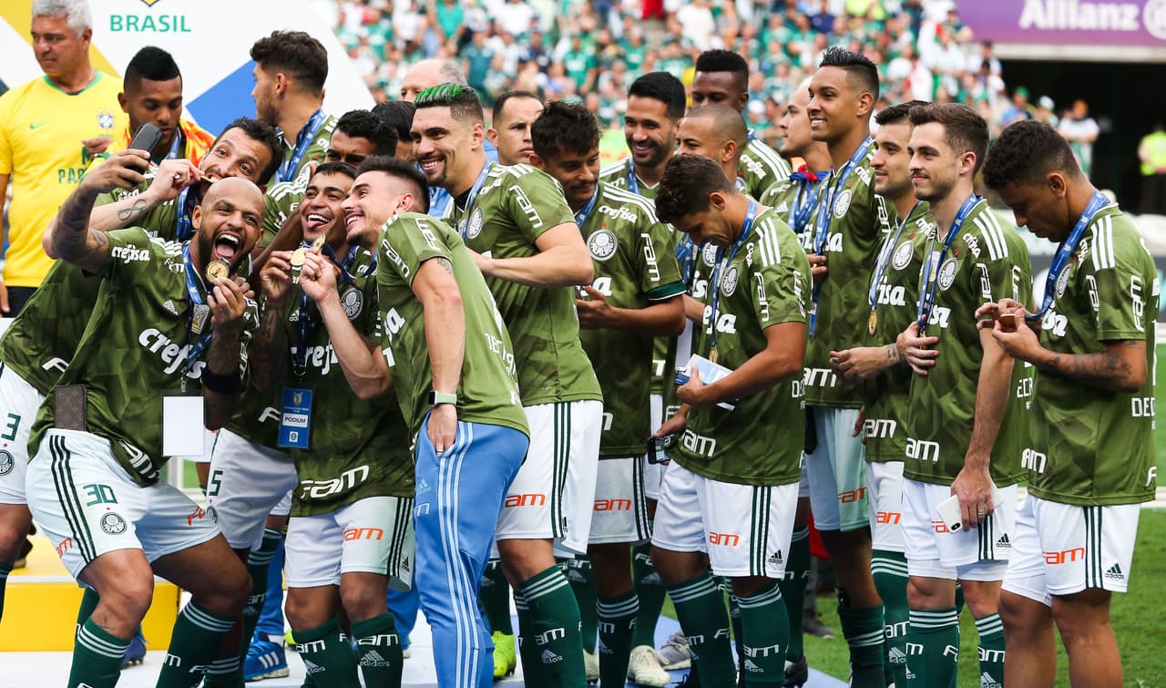 Palmeiras: es el actual campeón del Brasileirao y en torneo Paulista anda bien, peleando puestos de privilegio. Hace parte del Grupo F con Junior, al que enfrentó en la Copa del 2018. Sus mejroes armas son Miguel Borja, Deyverson, Ricardo Goulart y Lucas Lima.