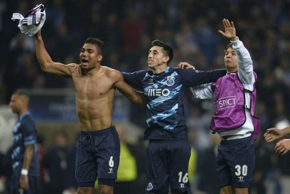 Al 56 Casemiro metería el gol de la noche en un tiro libre muy lejano que entraría pegado al ángulo izquierdo del arco del Basilea.